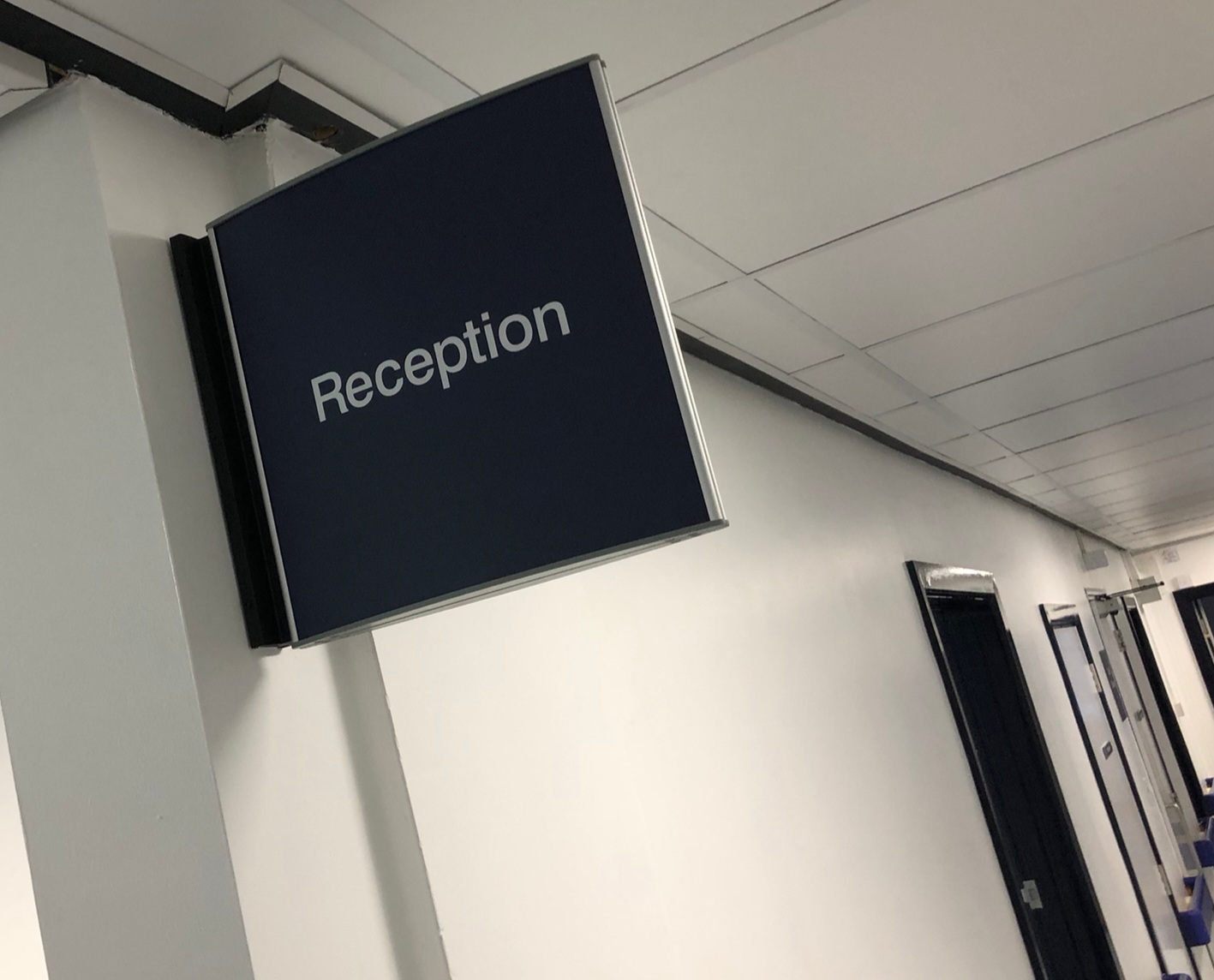 Insert projecting signs for school interiors